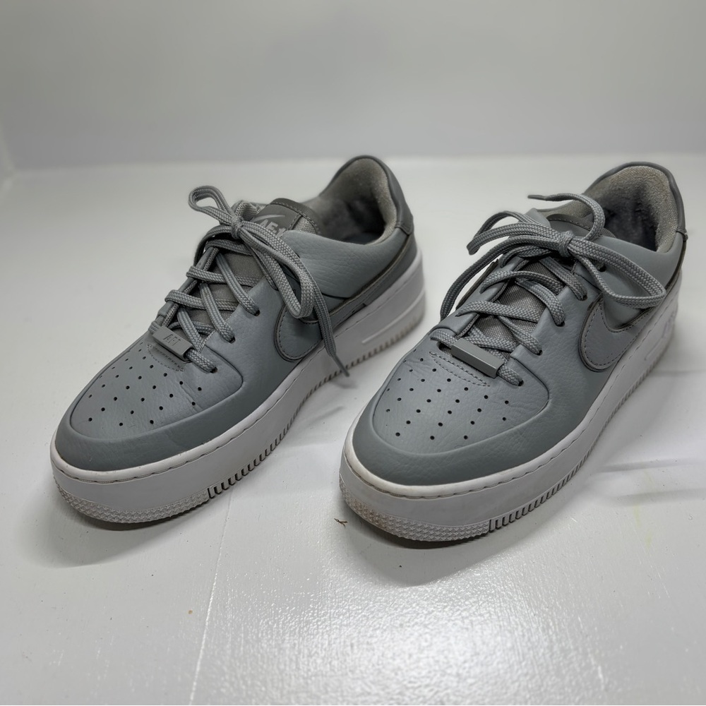 Nike Women's Gray Low-Top Athletic Sneakers